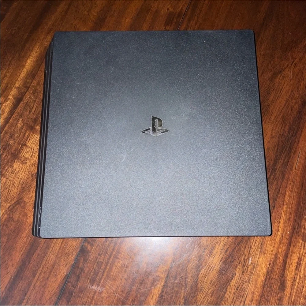 PS4 PRO-used